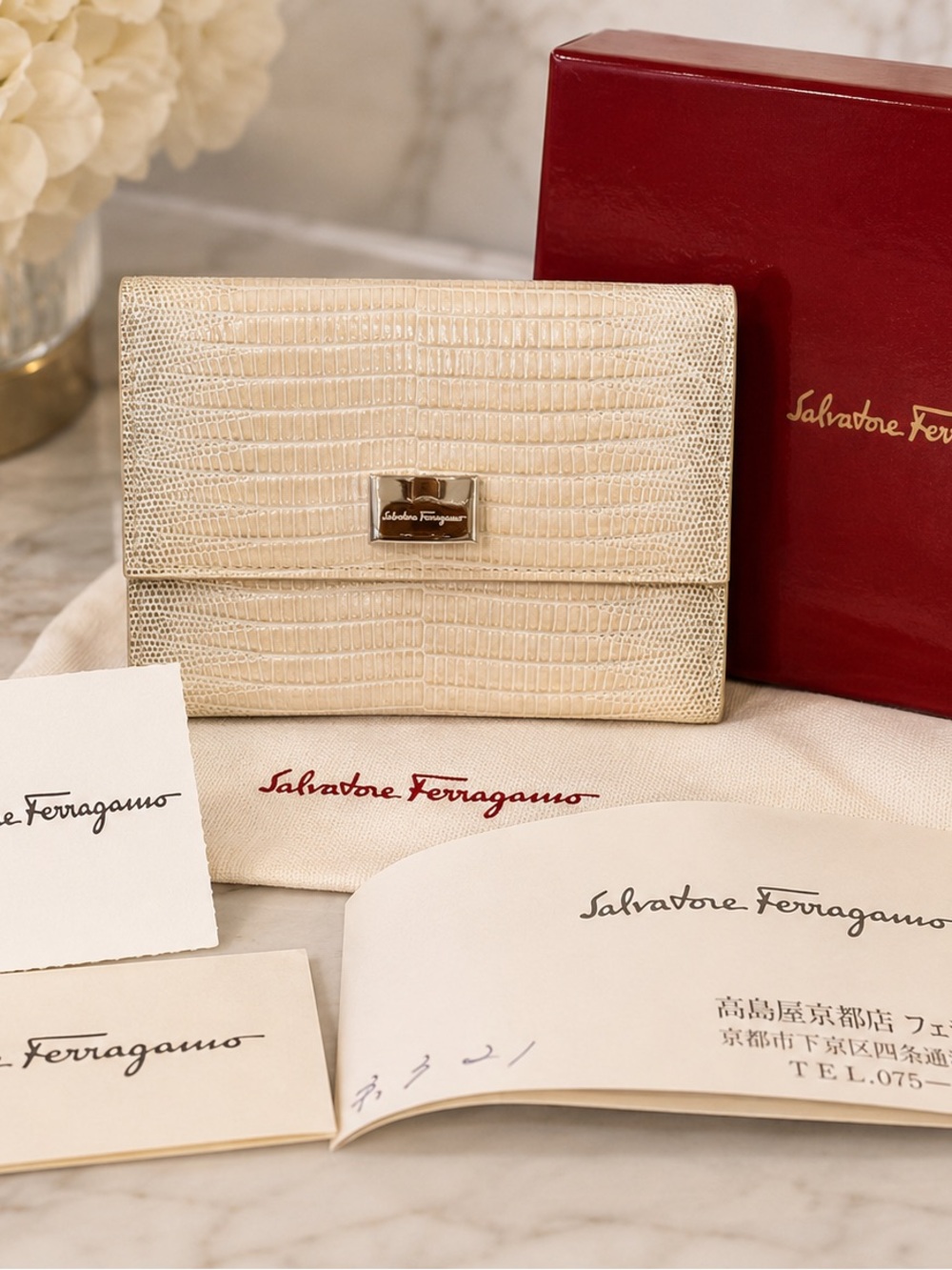 Salvatore Ferragamo Ivory Embossed Lizard Leather Wallet w Box - Picture 1 of 10